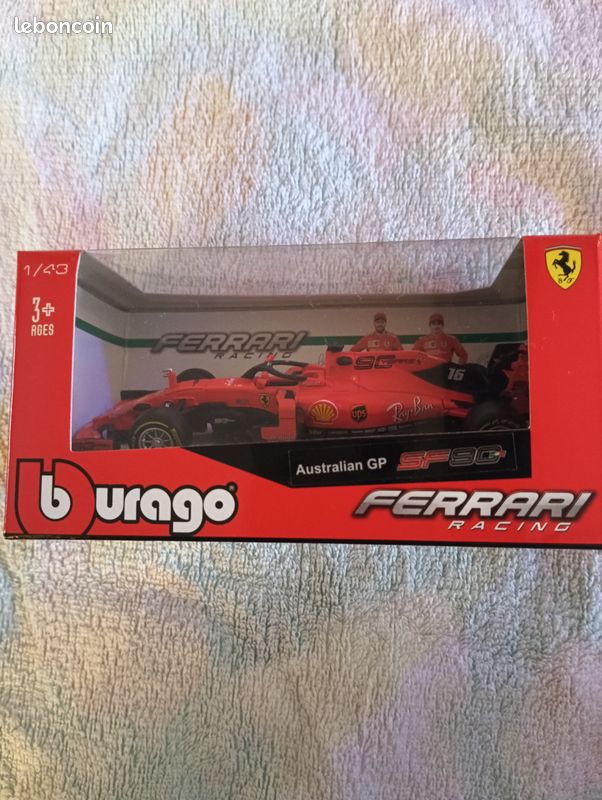 Voiture F1 Ferrari (image 2)