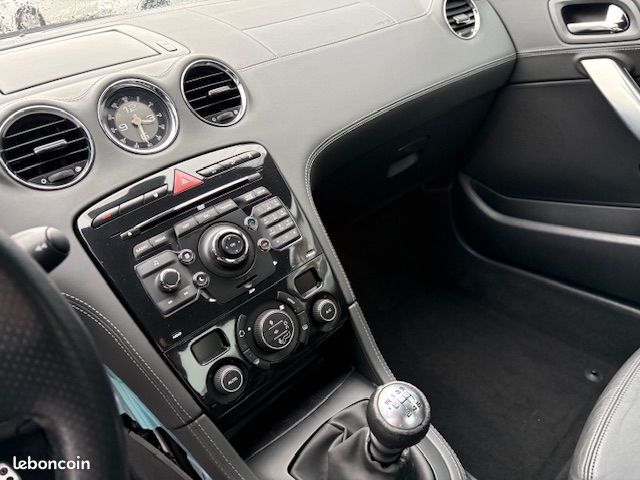 PEUGEOT RCZ 1.6 THP 200ch Dans l'état sans garantie (image 7)