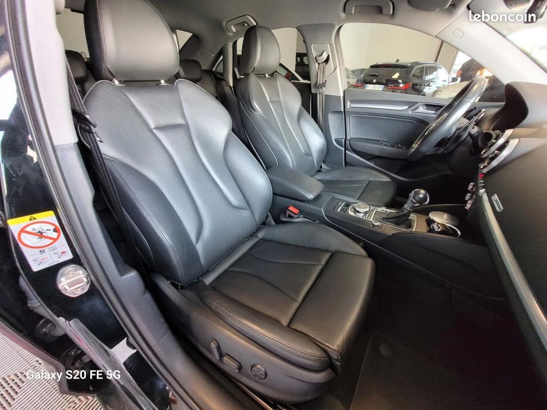 AUDI A3 BERLINE 35 TFSI CoD 150 S tronic 7 Design Luxe + VOLANT SLINE / S-LINE + SIEGES CUIR + ATTELAGE + ENTRETIEN AUDI (image 11)