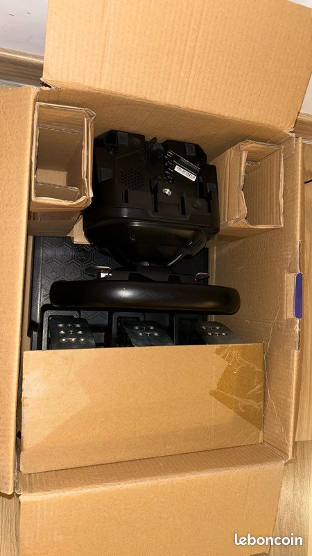 Volant Thrustmaster T248 – PS4 / PS5 / PC (image 6)