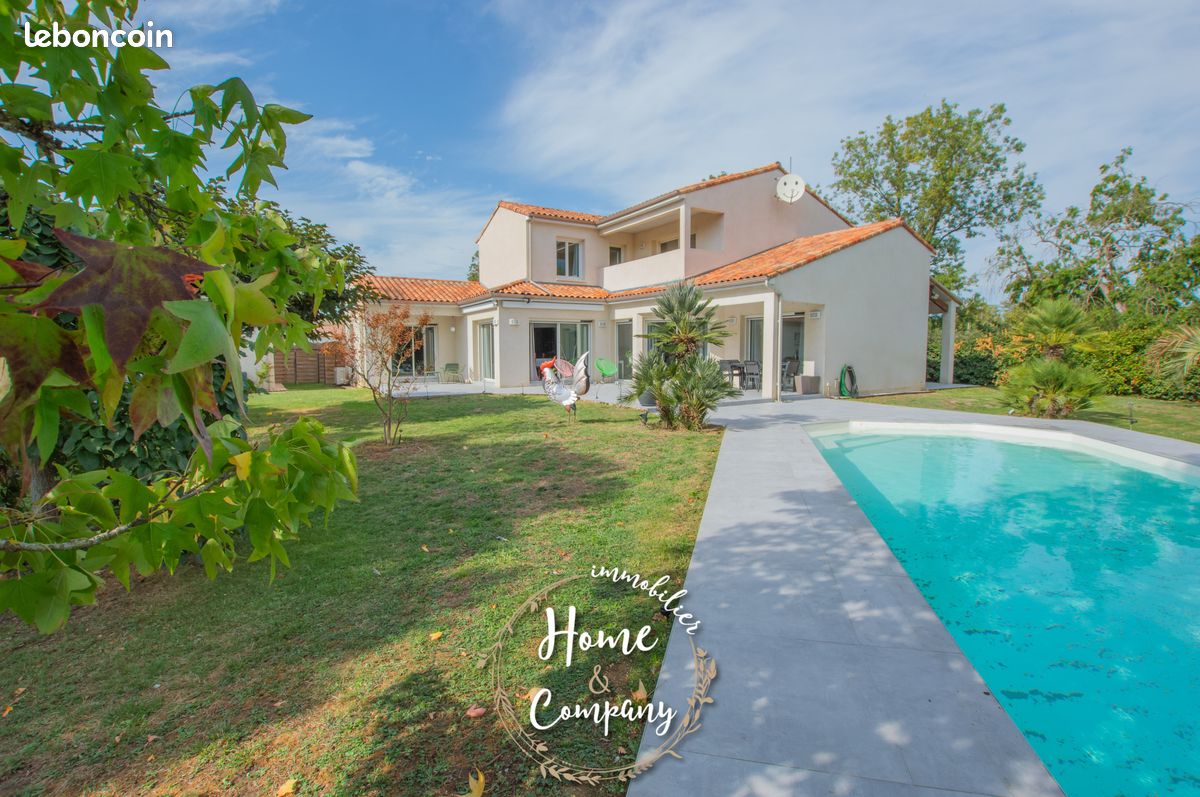 Maison 8 pièces 262 m² · à Saujon · 262 m² · 987 000 €