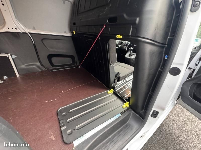 Citroen Berlingo Van XL 950kg BlueHDi 100 Pack Premium Connect / GPS / CAMERA / 3PL / 14908 HT (image 43)