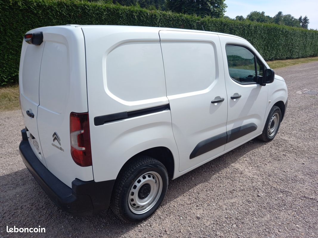 Citroen berlingo ste 1.5 bluehdi 100 driver gps camera 2 places 35677 kms garantie 12 mois partout en france (image 6)