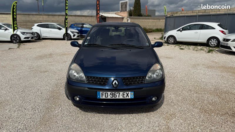 RENAULT CLIO II 1.6i 110CH LUXE PRIVILÈGE (image 9)