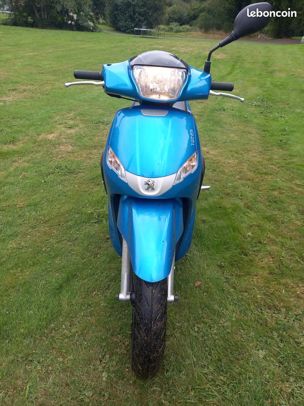Vends scooter peugeot 125 "Tweet" (image 1)