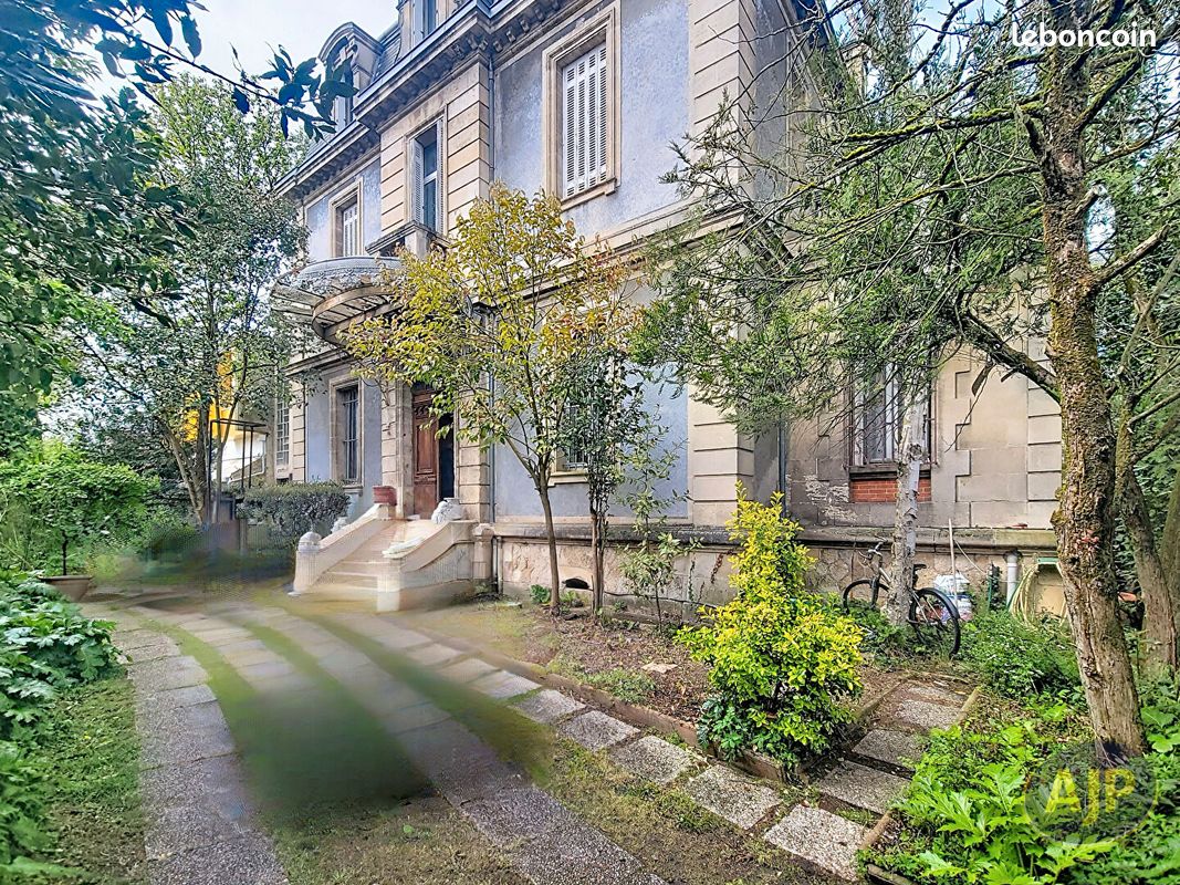 Maison 8 pièces 326 m² · à Talence · 326 m² · 850 000 €