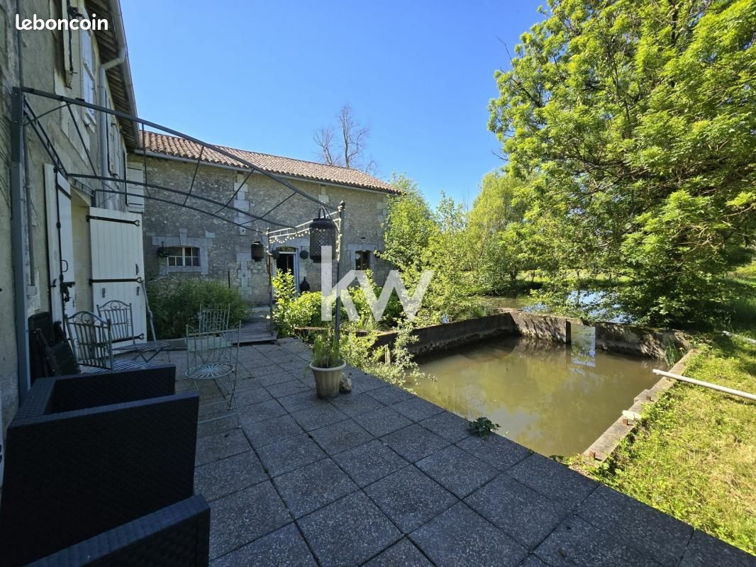 Moulin 8 pièces 240 m² - Saint-Paul-Lizonne 24320 (image principale 18)