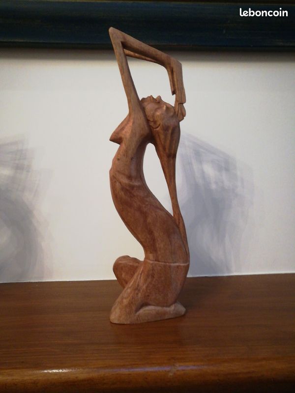 Statuette en bois (image 2)