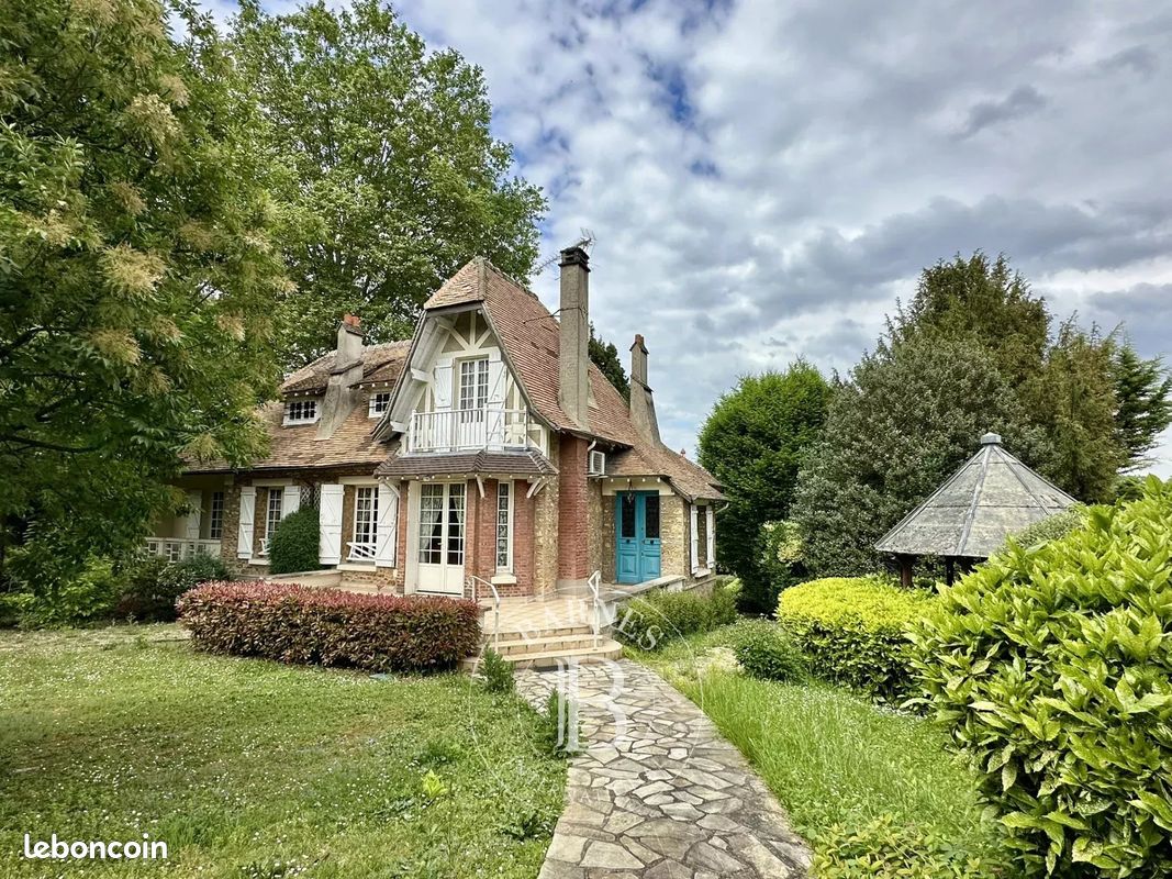 Maison 7 pièces 156 m² · à Brunoy · 156 m² · 575 000 €