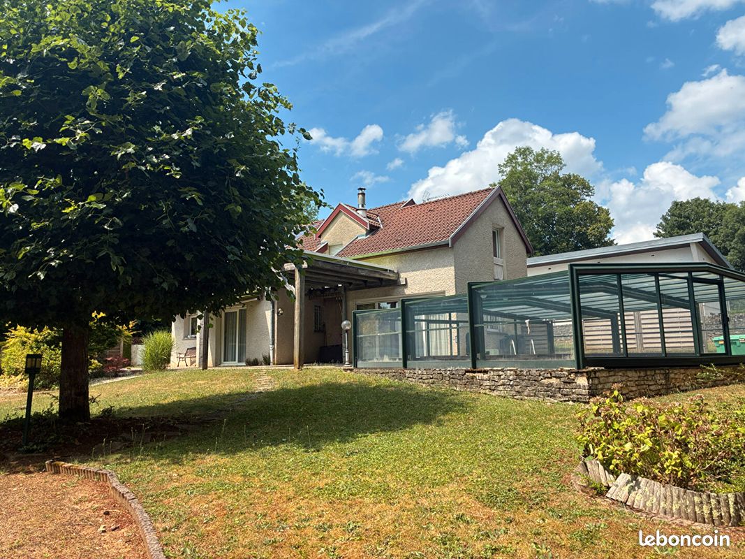 Maison 6 pièces 145 m² · à École-Valentin · 145 m² · 399 000 €