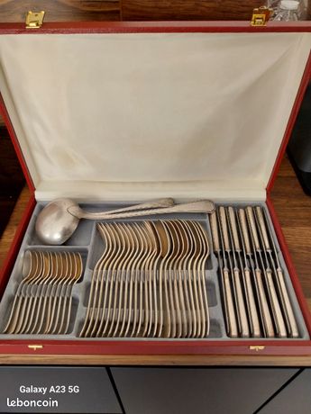 12 cuillères à soda / cocktail CHRISTOFLE métal argenté Modèle BAGUETTE