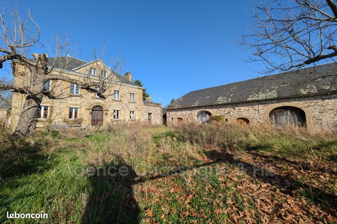 Propriété 9 pièces 235 m²