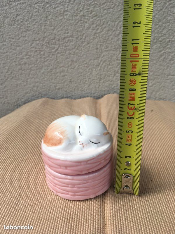 Petite boîte avec un chat (image 2)