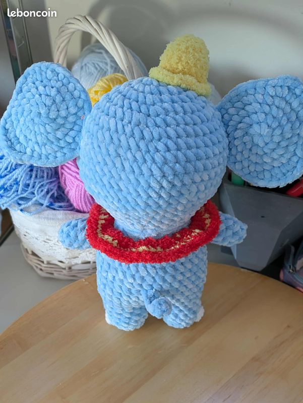 Dumbo éléphant doudou très doux, en peluche fait main au crochet, amigurumi, neuf 24 cm (image 12)