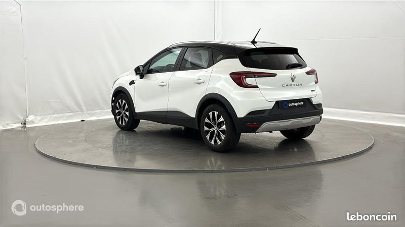 Renault Captur 1.6 E-Tech hybride 145ch Evolution (image 8)