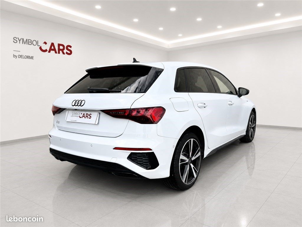 Audi A3 sportback /S3/RS3 IV 45 TFSIE 245 S tronic 6 Competition (image 3)