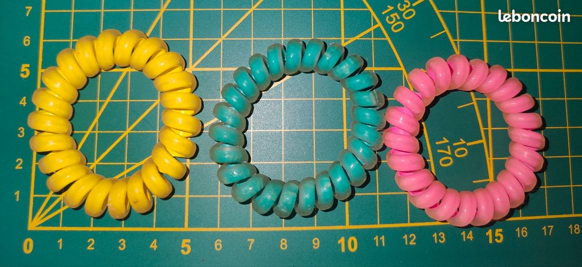 Lot de 3 élastiques chouchou - bracelets / couleurs vives aspect délavé (lot 2)
Plusieurs lots disponibles
J'en ai des tas à vendre, n'hésitez pas à faire un lot 🛍️😉 (image 1)