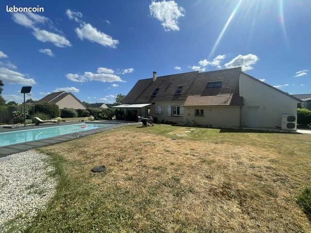 Maison 6 pièces 178 m² · à Guécélard · 178 m² · 310 000 €