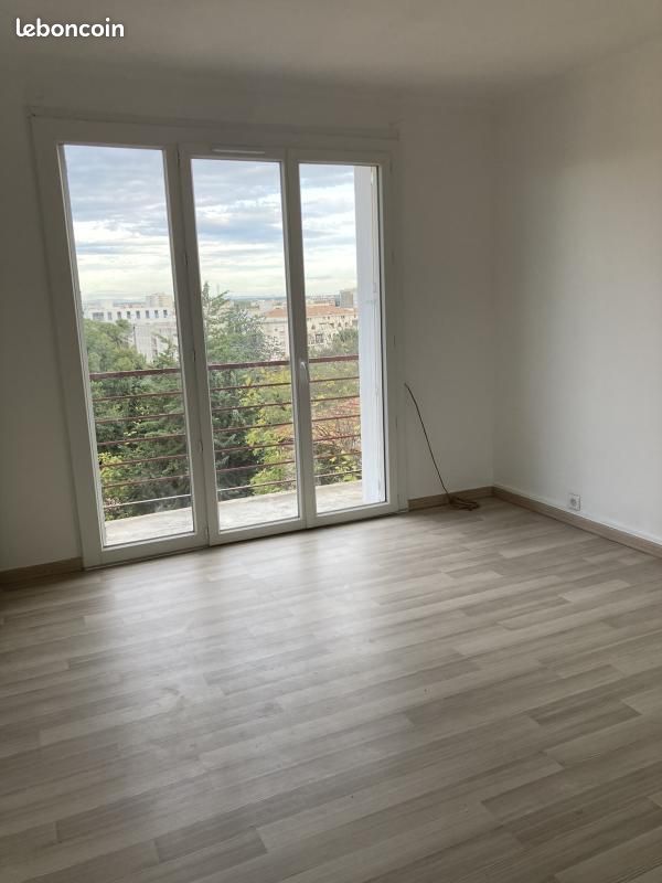Appartement 4 pièces 64 m² · à Nîmes · 64 m² · 737 €/mois