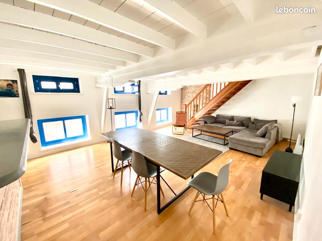 Appartement 2 pièces 64 m² · à Lille · 64 m² · 900 €