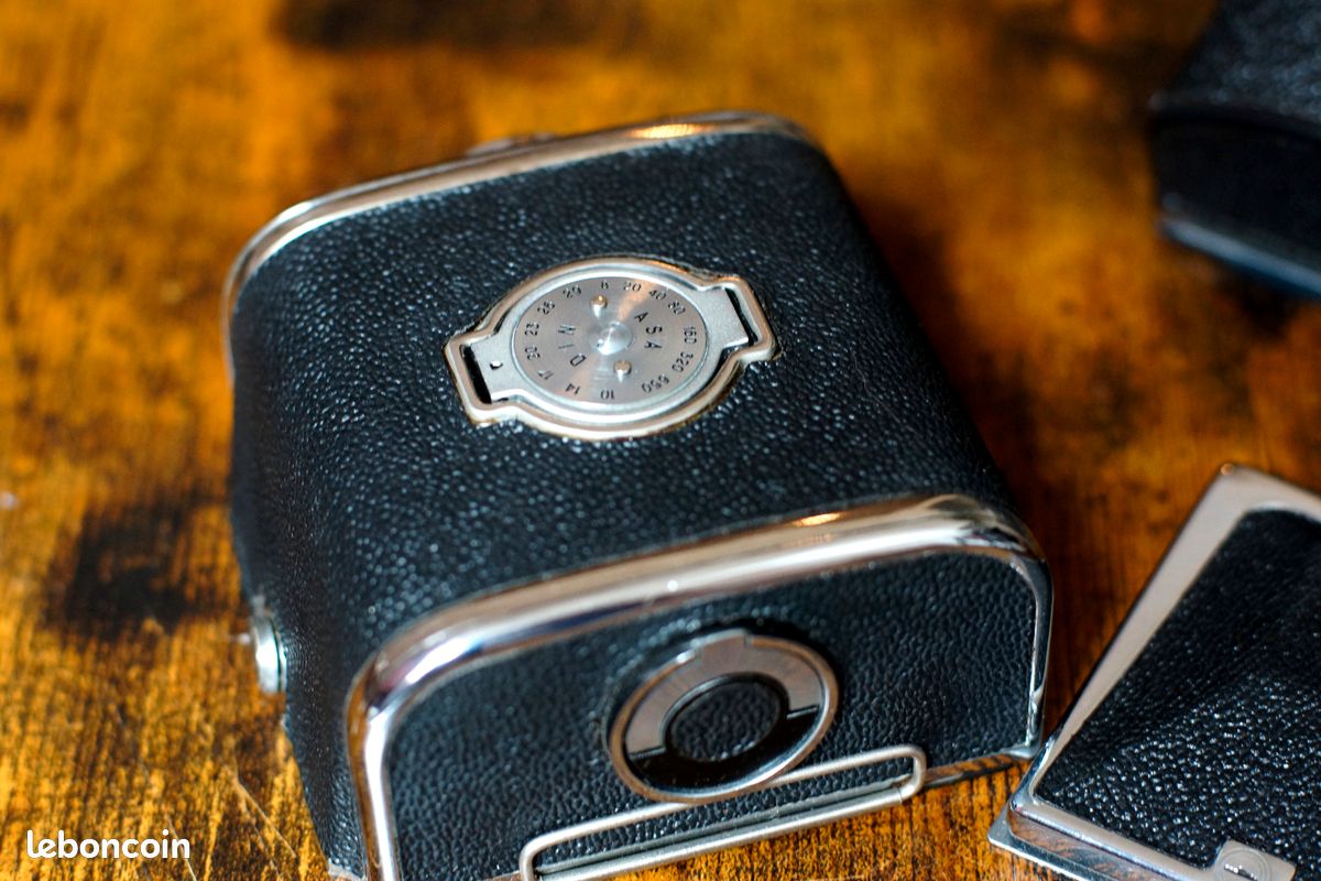 Lot 248 - A Hasselblad 500 EL/M Medium Format SLR