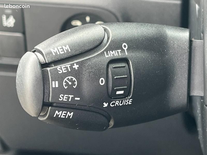 Citroen C3 Essence 83 YOU Clim Régulateur Bluetooth 1ère main (image 17)