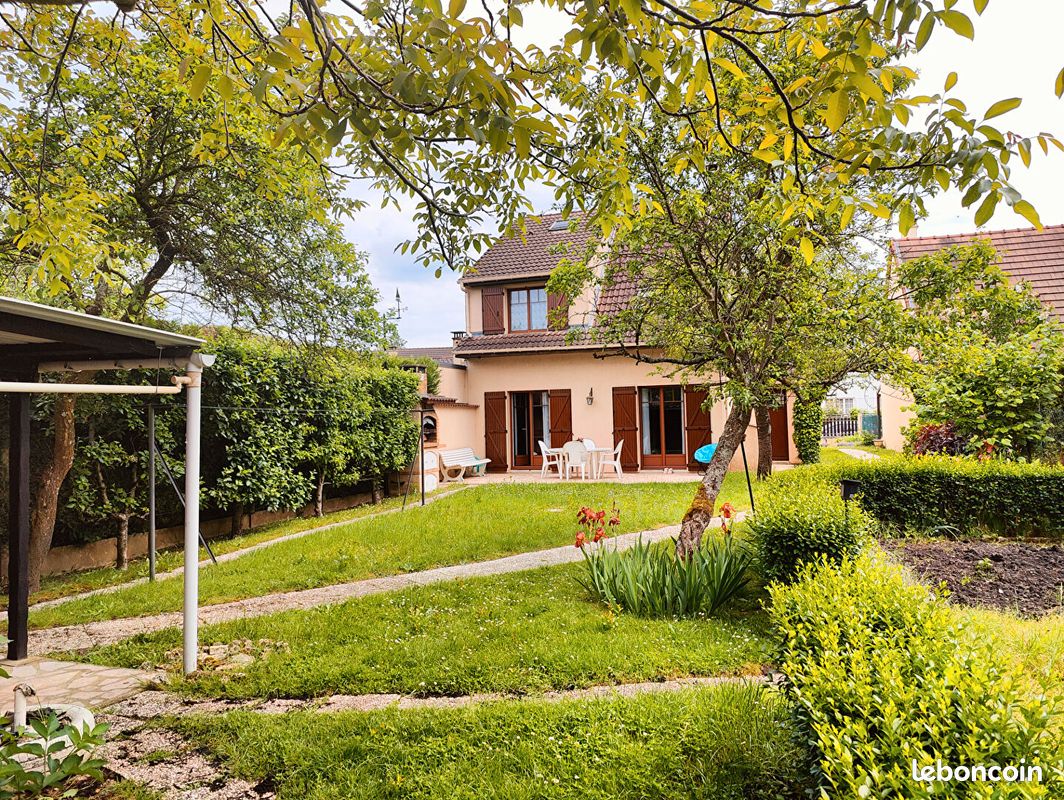 Maison 5 pièces 106 m² · à Chelles · 106 m² · 395 000 €