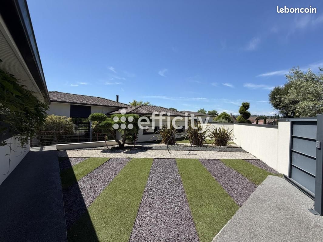 Maison 8 pièces 212 m² · à Saint-Bernard · 212 m² · 899 000 €