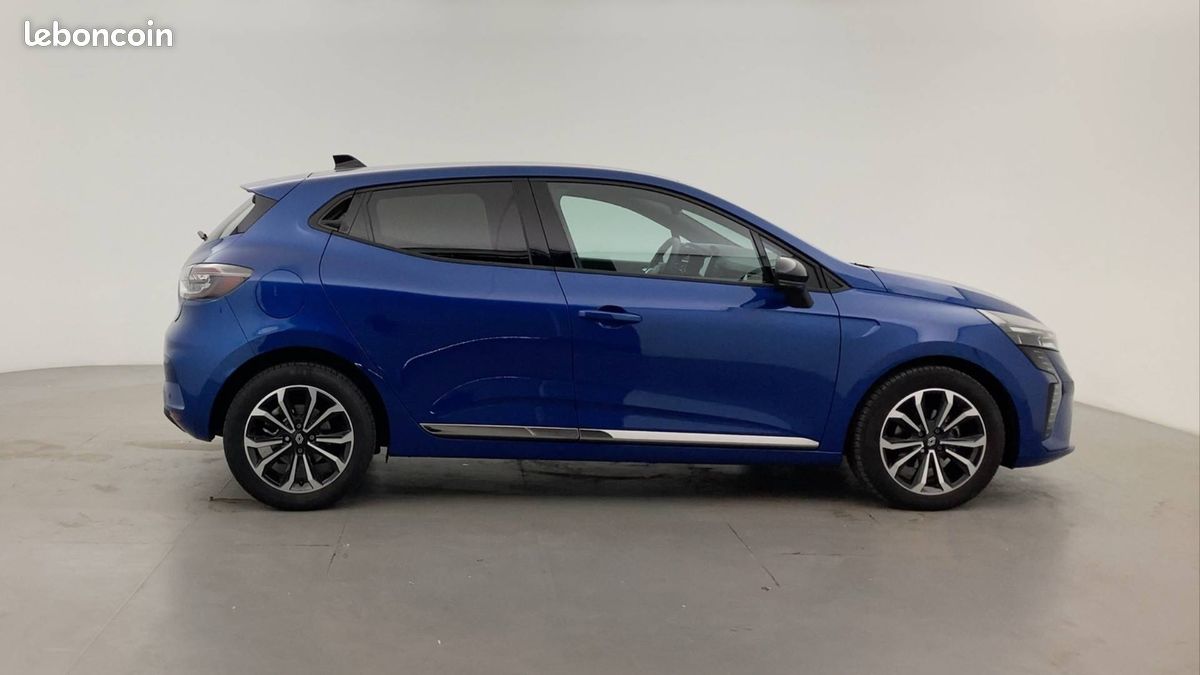 Renault clio tce 90 ch gsr2 techno (image 5)