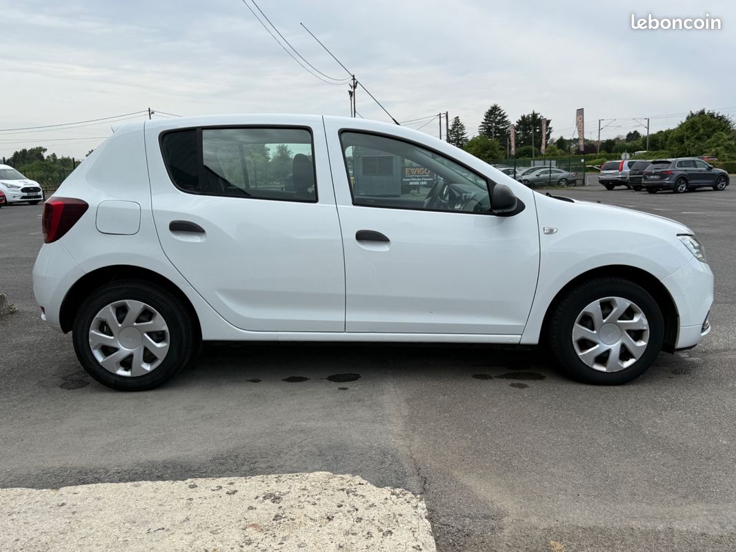 DACIA SANDERO 1.5 DCI 75 ch AMBIANCE - VITRE ELECTRIQUE - DISTRIBUTION POUR LA VENTE (image 5)