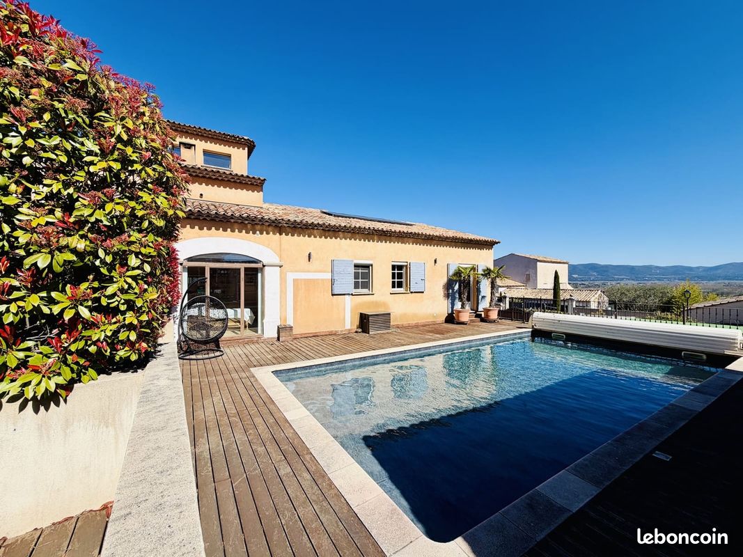 Maison 10 pièces 345 m² · à Mallemort · 345 m² · 1 180 000 €