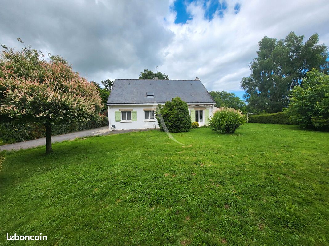 Maison 8 pièces 180 m² · à Massérac · 180 m² · 235 000 €
