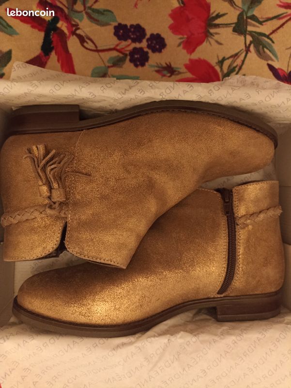 Boots (image 1)