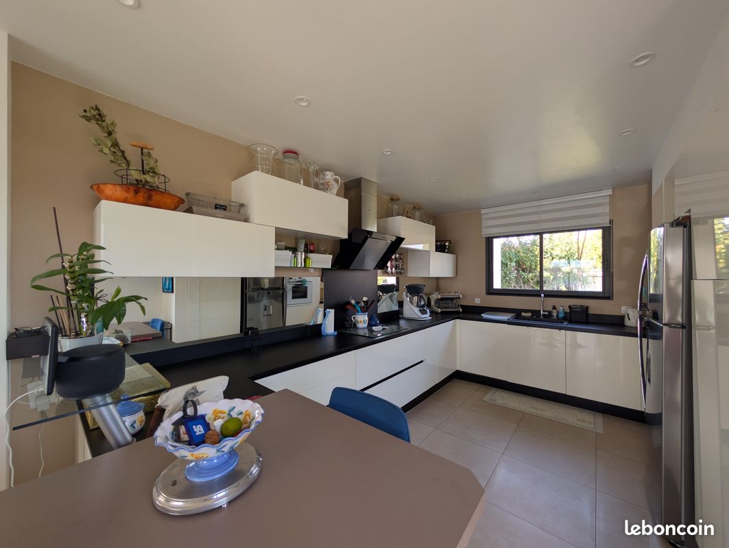 Vente villa t4 avec piscine jardin et garage (image 14)