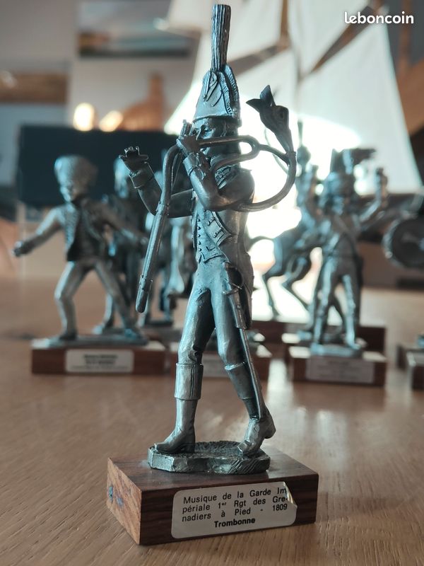 FIGURINES D'ARTISTES SUR BASE STADDEN - EMPIRE - 7 PIECES LOT 20 - UK