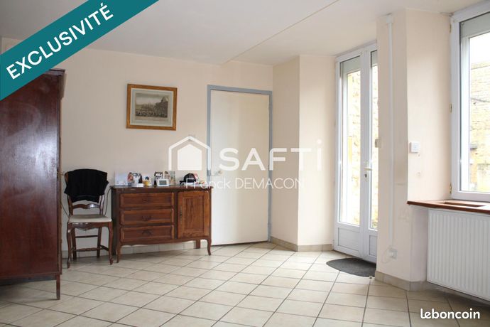 https://img.leboncoin.fr/api/v1/lbcpb1/images/aa/83/cc/aa83cc3aa68f39e60b807334eae07dd62292bb8f.jpg?rule=ad-image
