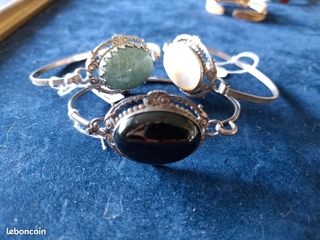 Bracelets (image 2)
