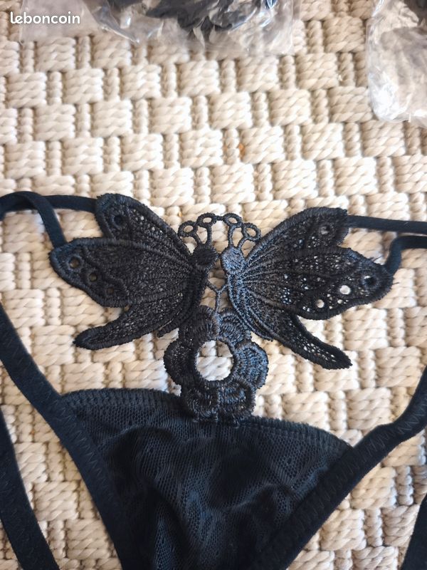 Lot de 5 String magnifique brodés taille S Neuf (image 14)