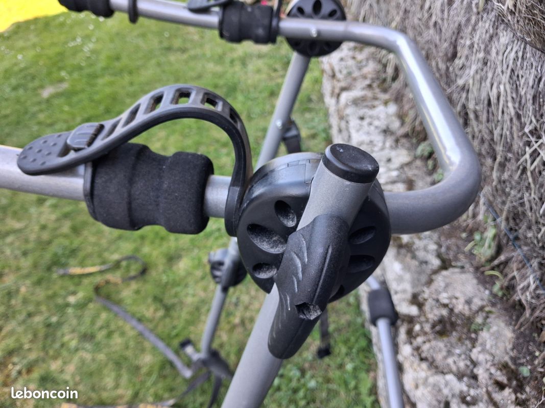 Porte velos haillon pour 3 velos (image 3)