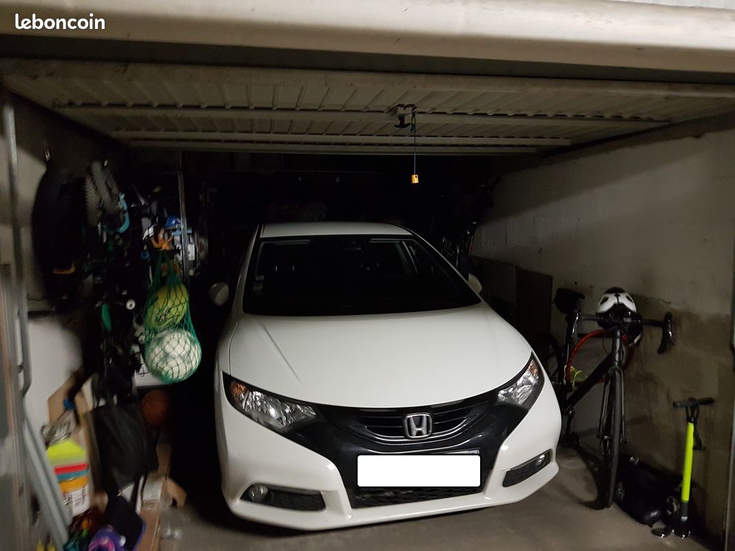 Grand Box / Parking de 17m2 · à Chevilly-Larue · 22 000 €