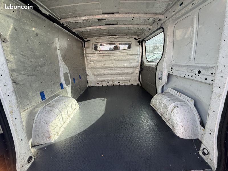 Renault TRAFIC II FG L1H1 1000 2.0 DCI 115CH CONFORT (image 9)