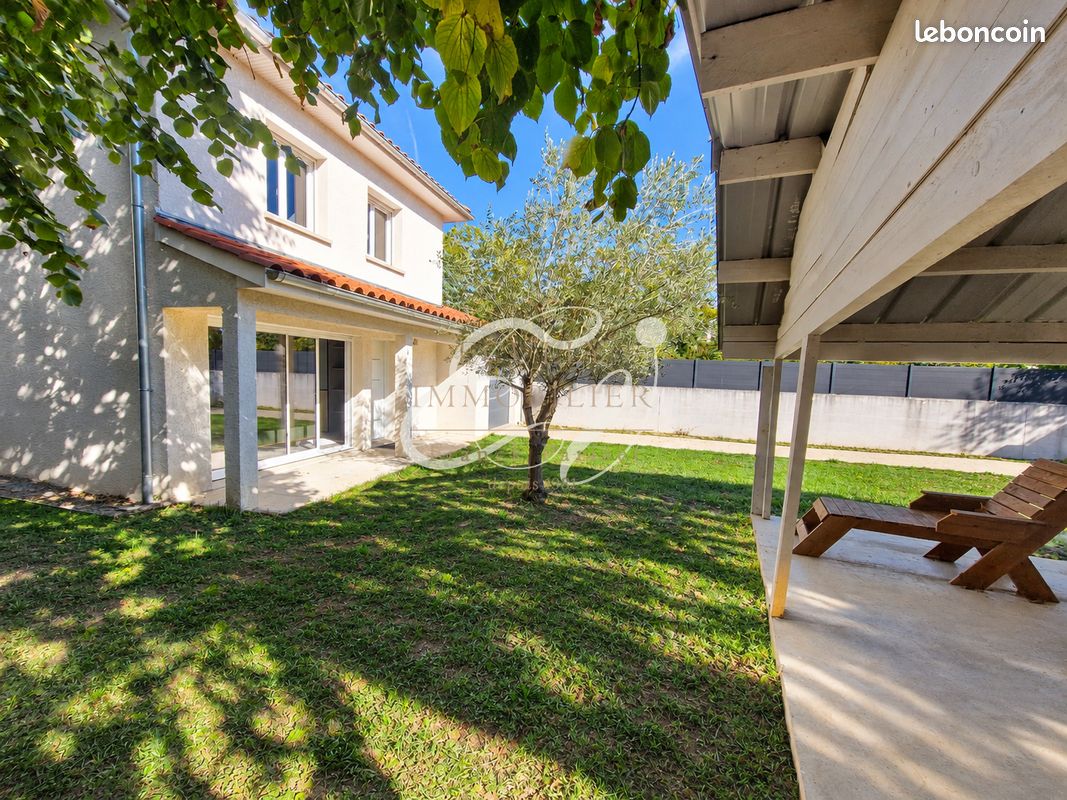 Maison 5 pièces 133 m² · à Écully · 133 m² · 1 990 €/mois