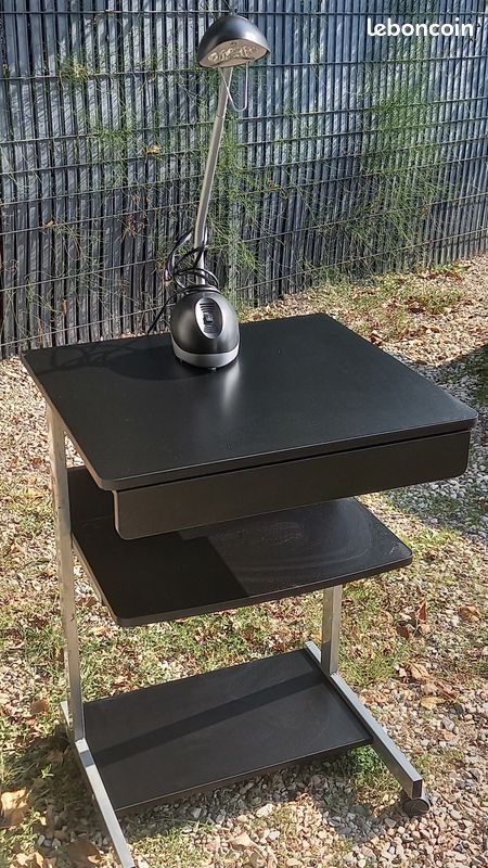 Bureau pour vos besoins informatique (image 1)