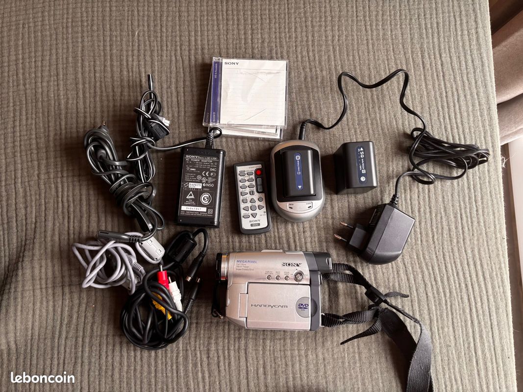 Handycam Sony DCR-DVD 201E (image 1)