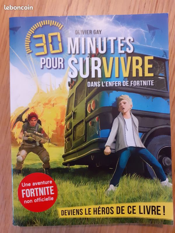Lot livres FORTNITE - 1 guide Fortnite Battle Royale + 1 histoire dont tu es le héros + 1 Magazine (image 4)