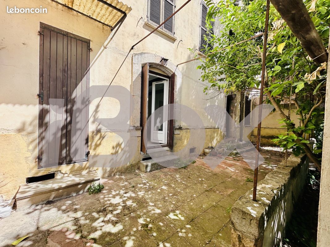 Appartement 7 pièces 129 m² · à Cuers · 129 m² · 270 000 €