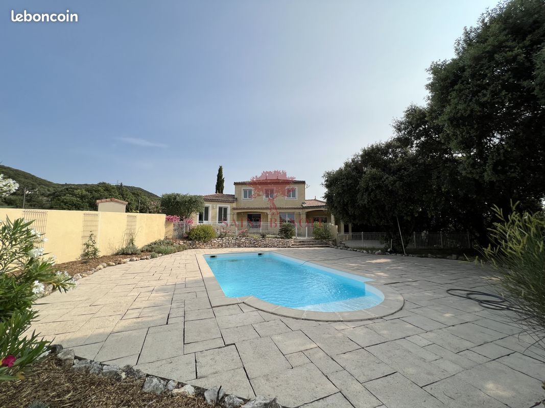 Maison 6 pièces 180 m² · à La Boissière · 180 m² · 1 713 €/mois