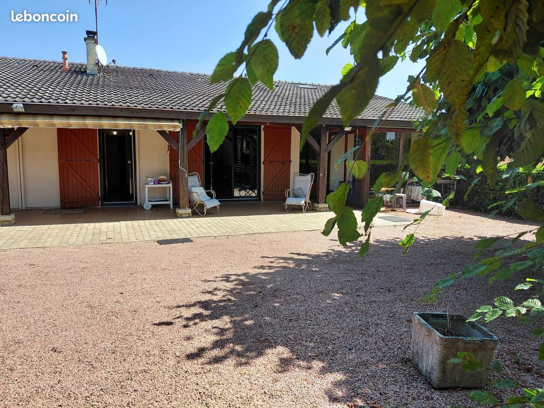 Maison 7 pièces 121 m² · à Charlieu · 121 m² · 184 000 €