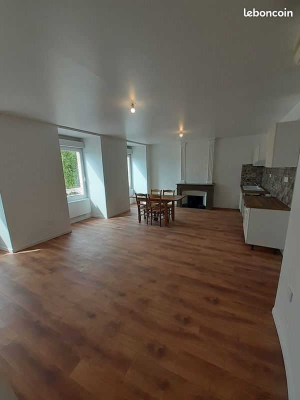 Appartement 4 pièces 86 m² · à Aubenas · 86 m² · 896 €/mois