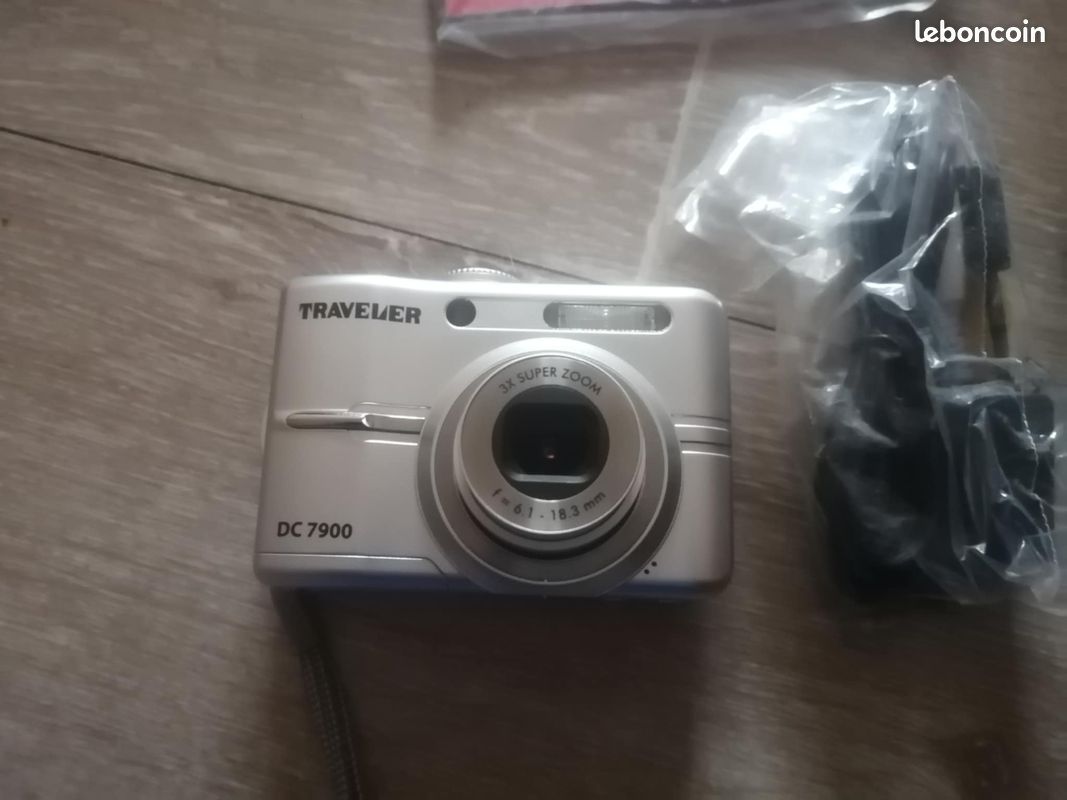 Appareil Photo Numérique Traveler DC-6900 – 6.0 MP – Compact Argenté – Ouvert Jamais Servi